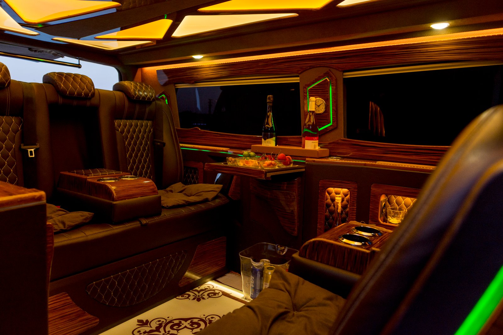 Saber Transfer VIP Araç Detayı