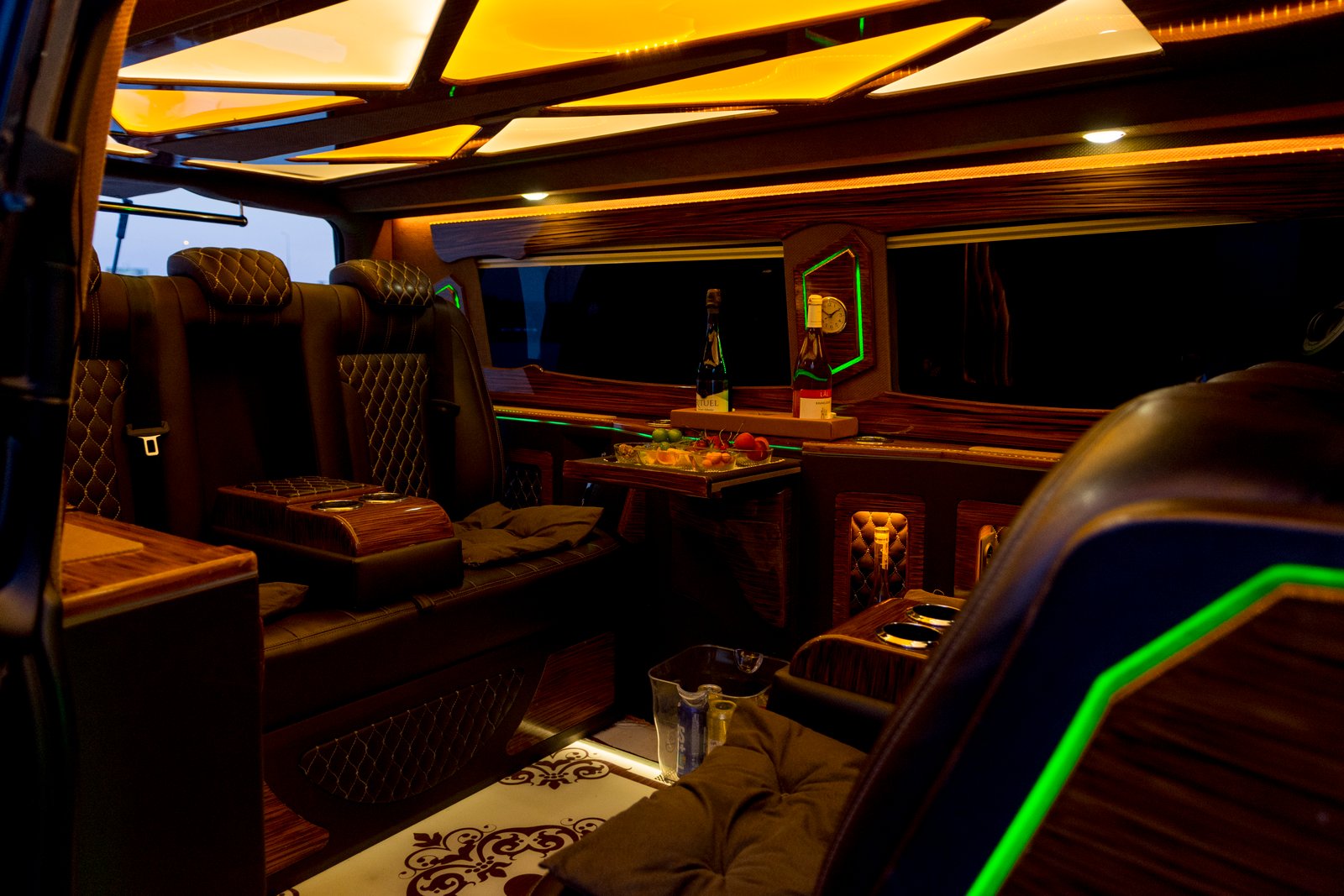 Saber Transfer VIP Araç Detayı