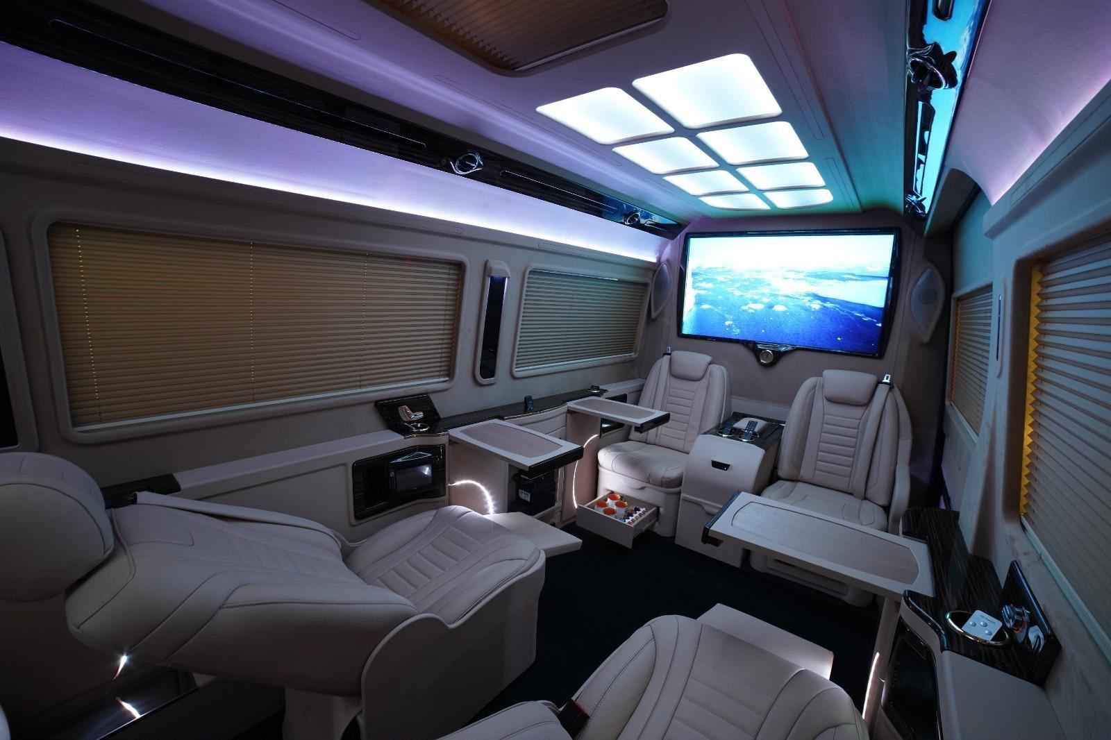 Saber VIP Transfer Filosu Lüks Araç